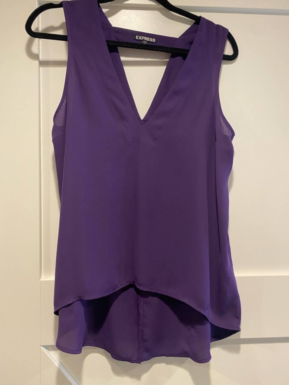 Express Purple V-Neck Sleeveless Blouse size Medium with split back